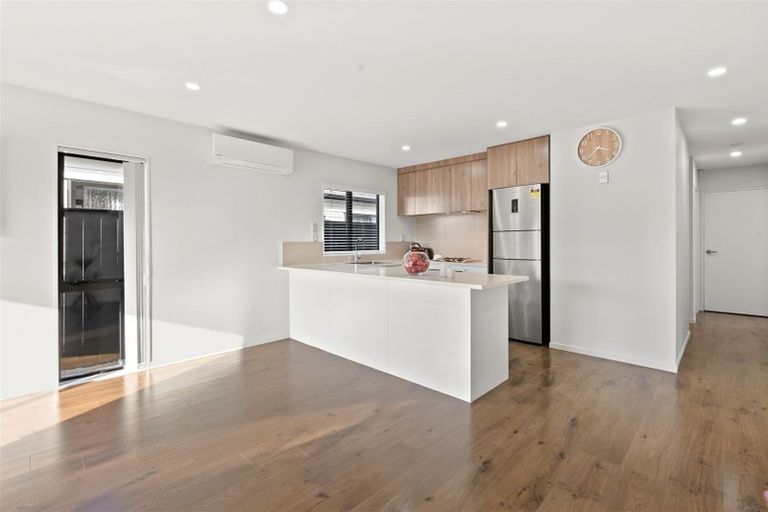 Photo of property in 8 Silver Beech Street, Takanini, 2110