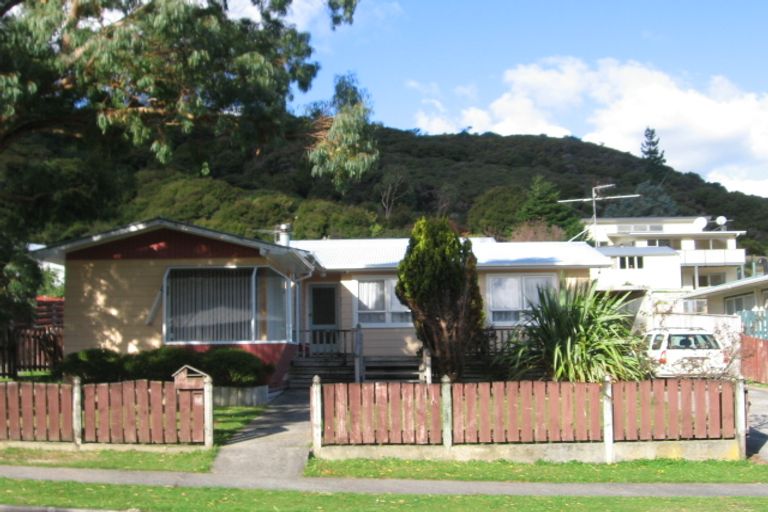 Photo of property in 14 Manurewa Grove, Wainuiomata, Lower Hutt, 5014