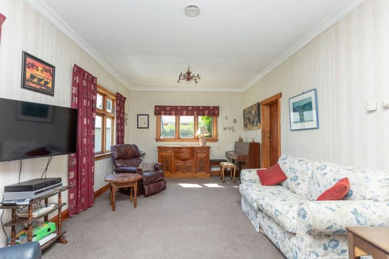 Photo of property in 22 Hunter Street, Dannevirke, 4930