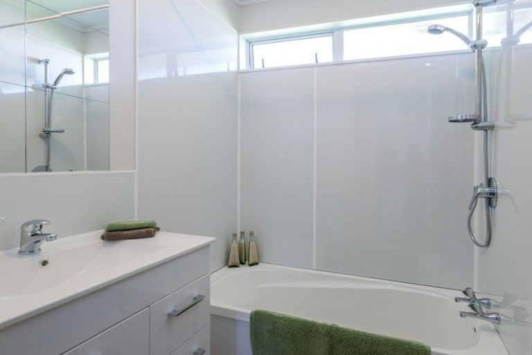 Photo of property in 124 Makarini Street, Paraparaumu, 5032