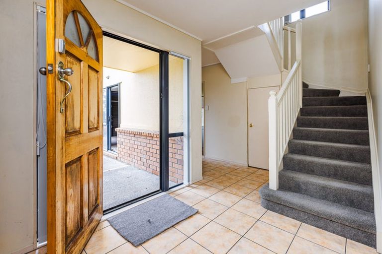 Photo of property in 110 Chapel Road, Flat Bush, Auckland, 2019