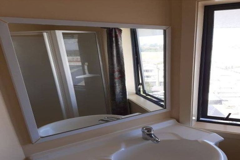 Photo of property in 10d Crown Lynn Place, New Lynn, Auckland, 0600