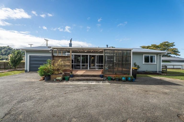 Photo of property in 30 Meihana Street, Takaka, 7110