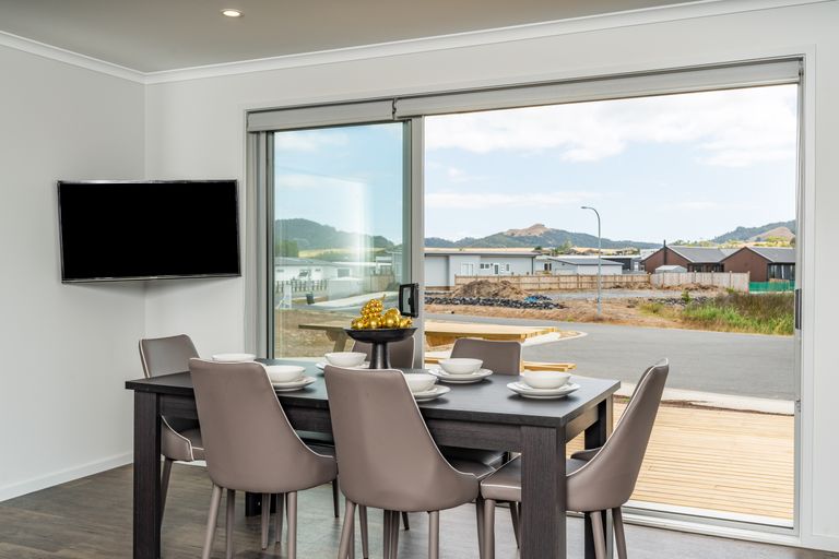 Photo of property in 26 Northcoast Place, Mangawhai Heads, Mangawhai, 0505
