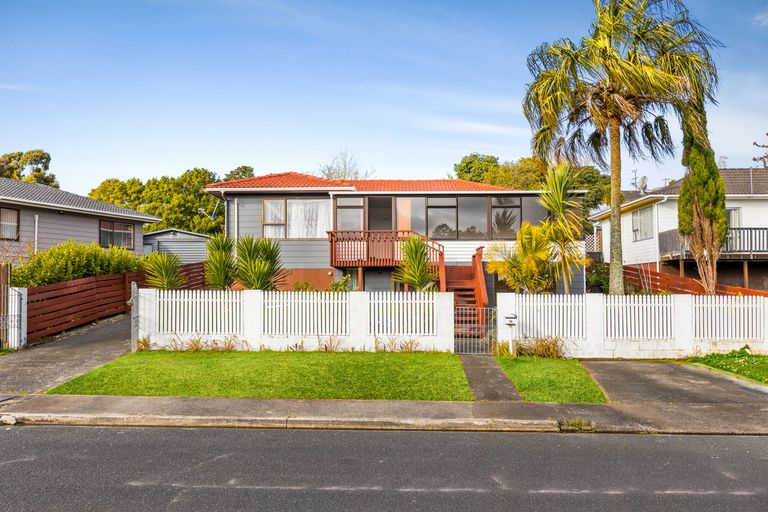 Photo of property in 14 Kellett Road, Ranui, Auckland, 0612