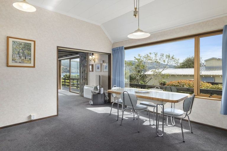 Photo of property in 16 Bayne Terrace, Macandrew Bay, Dunedin, 9014