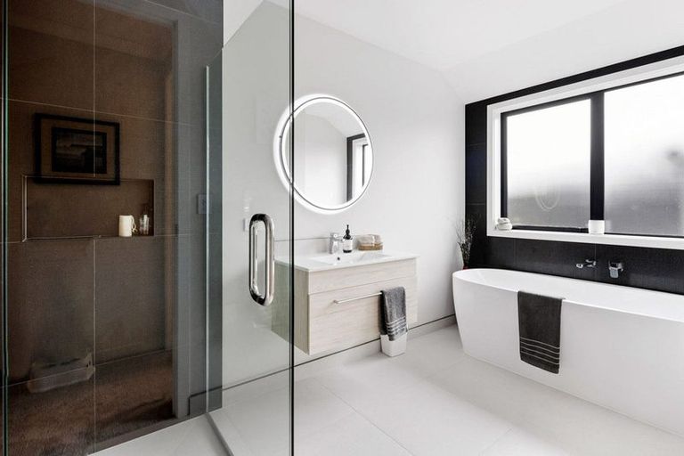 Photo of property in 14 Ruge Court, Cambridge, 3434