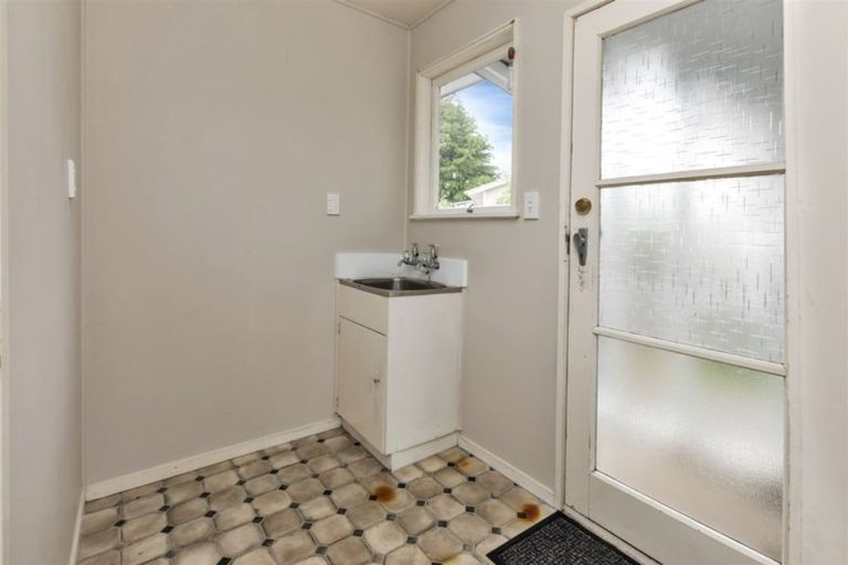 Photo of property in 18 Edge Street, Onerahi, Whangarei, 0110