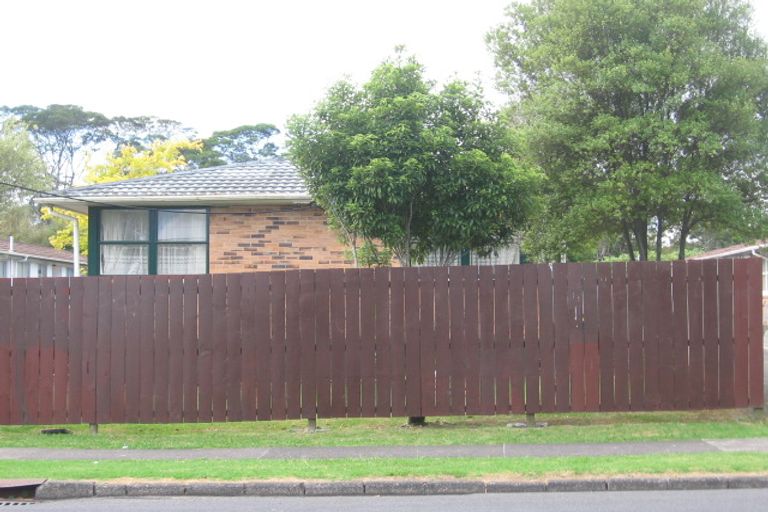 Photo of property in 3/82 Portage Road, New Lynn, Auckland, 0600
