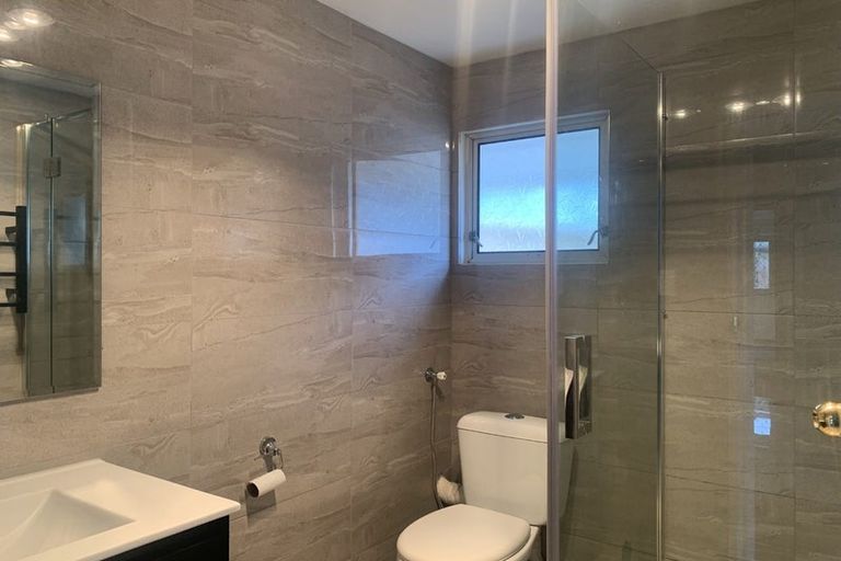 Photo of property in 423 Don Buck Road, Massey, Auckland, 0614