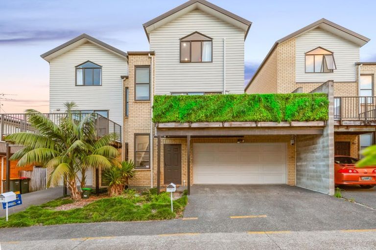 Photo of property in St Claire Village, 27/172 Mcleod Road, Te Atatu South, Auckland, 0610