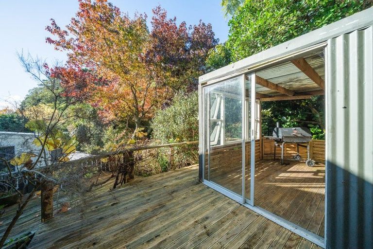 Photo of property in 10 Court Road, Tawa, Wellington, 5028