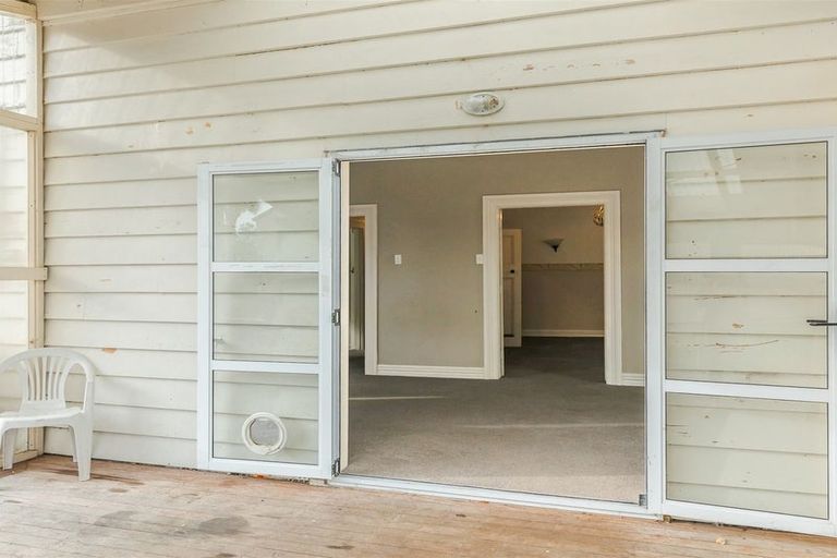 Photo of property in 32 Peel Street, Westport, 7825