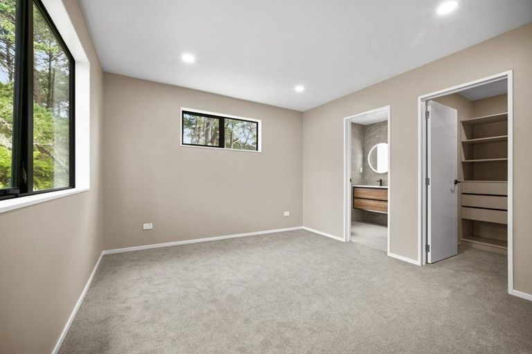 Photo of property in 25d Lavery Place, Sunnynook, Auckland, 0632