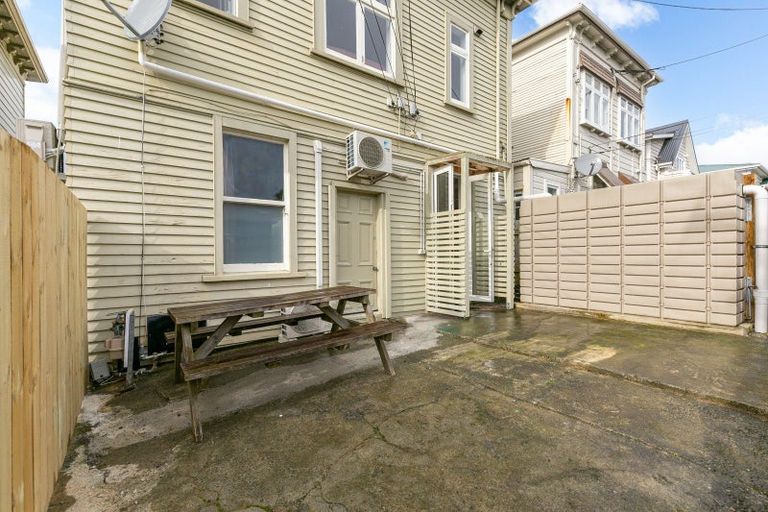 Photo of property in 93 Tasman Street, Mount Cook, Wellington, 6021