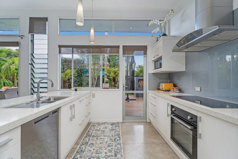 Photo of property in 3 Cobham Lane, Whitianga, 3510