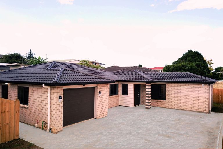 Photo of property in 9a Rimu Street, New Lynn, Auckland, 0600