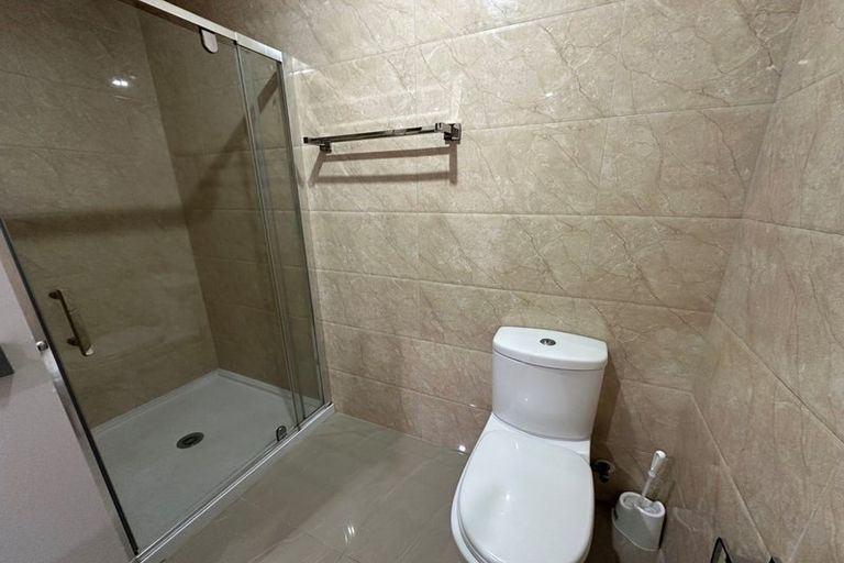 Photo of property in 4/3 Wallson Crescent, Wiri, Auckland, 2104