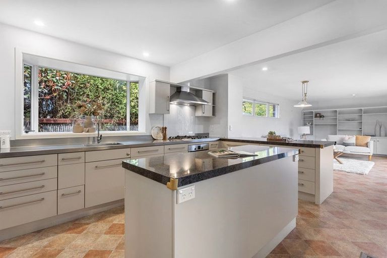 Photo of property in 53 Westburn Terrace, Burnside, Christchurch, 8041
