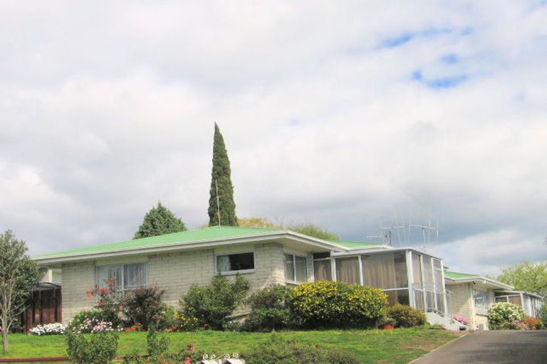Photo of property in 140a Kingswood Road, Brookfield, Tauranga, 3110
