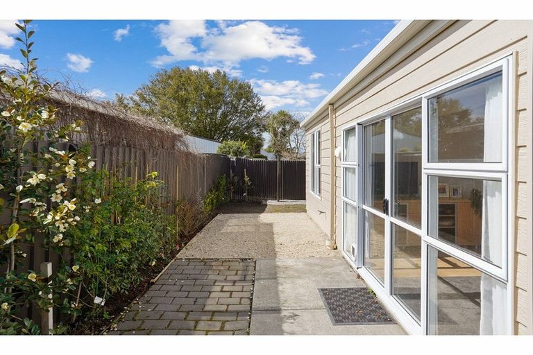 Photo of property in 66b Main North Road, Woodend, 7610