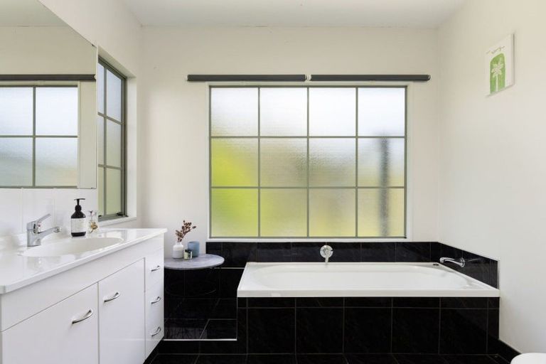 Photo of property in 26 Repongaere Road, Waituhi, Gisborne, 4072