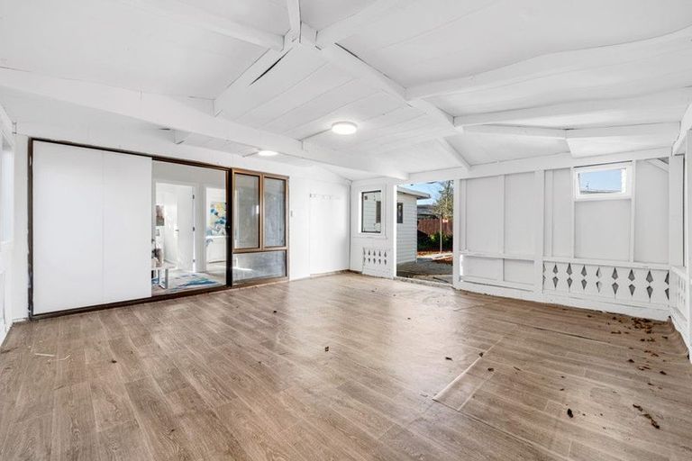 Photo of property in 4 Burlington Place, Manurewa, Auckland, 2102