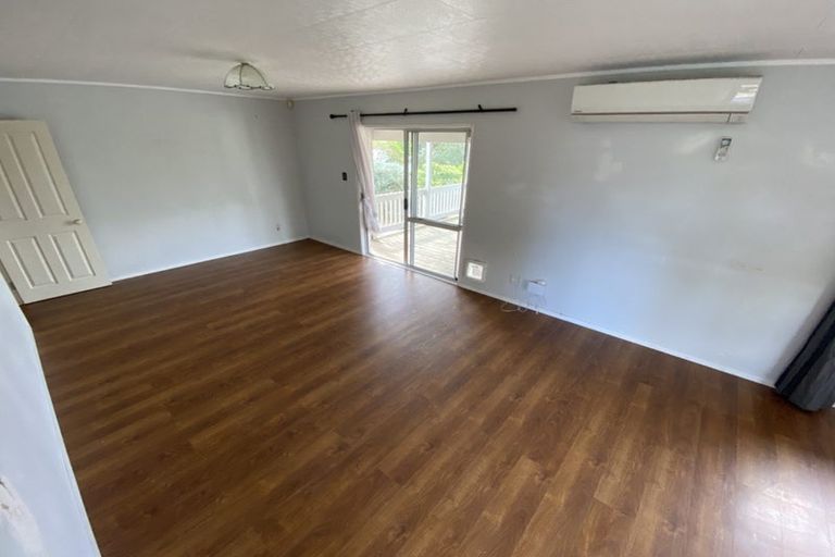 Photo of property in 14 Balwyn Place, Clendon Park, Auckland, 2103