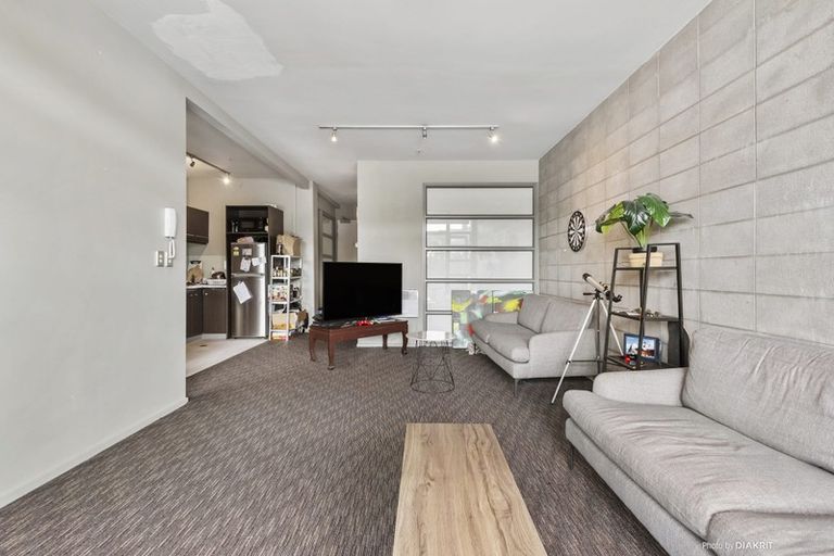 Photo of property in Vespa Apartments, 402/20 Hanson Street, Mount Cook, Wellington, 6021