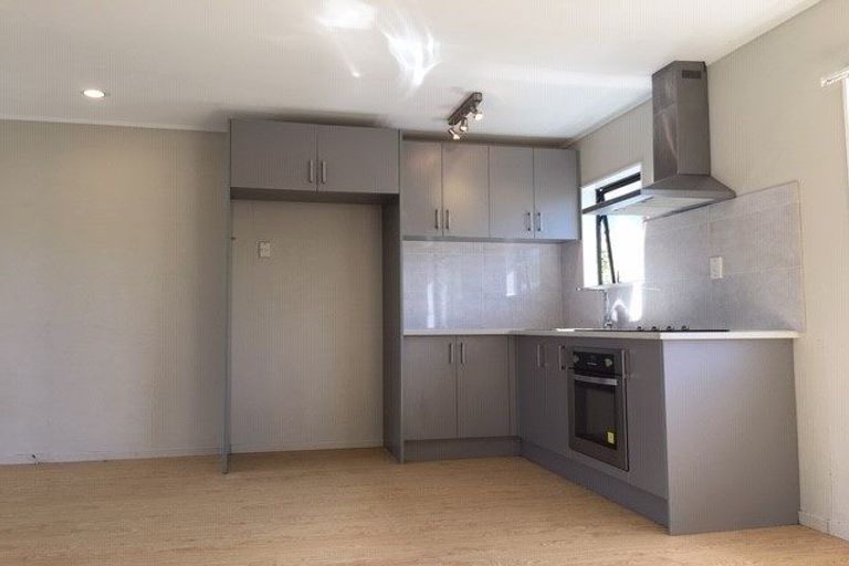 Photo of property in 7 Elvira Place, Ranui, Auckland, 0612