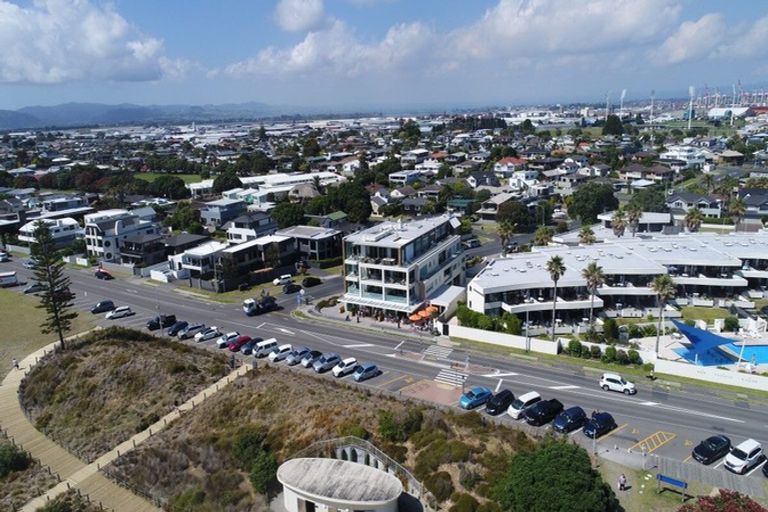 Photo of property in 154 Marine Parade, Mount Maunganui, 3116