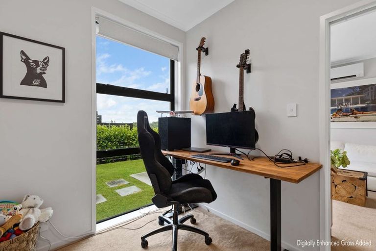 Photo of property in 30 Raranga Lane, Hobsonville, Auckland, 0616