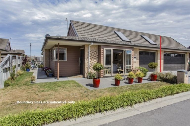 Photo of property in 3 Reeves Road, Rangiora, 7400