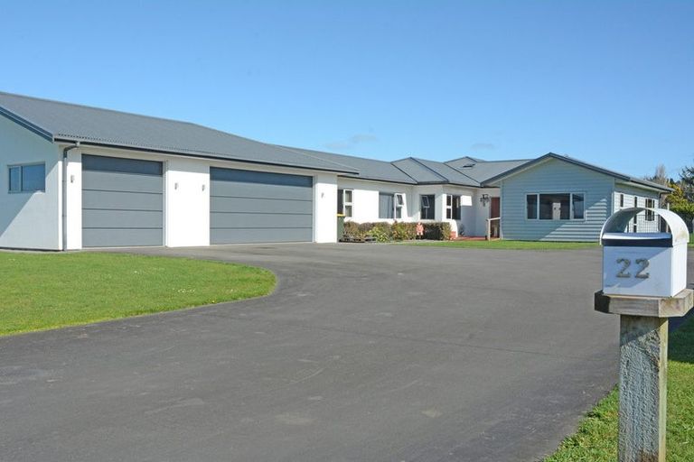 Photo of property in 22 Mercade Close, Stratford, 4332