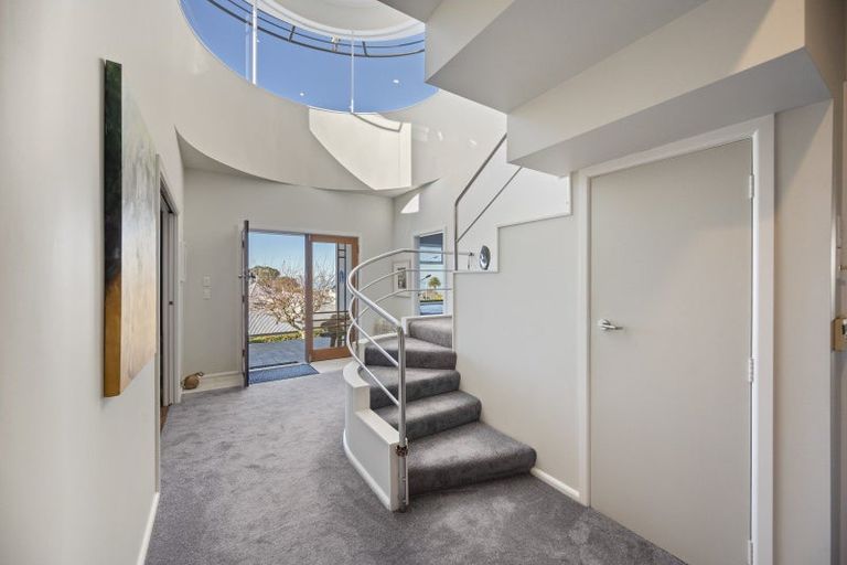 Photo of property in 13 Lighthouse Road, Bluff Hill, Napier, 4110