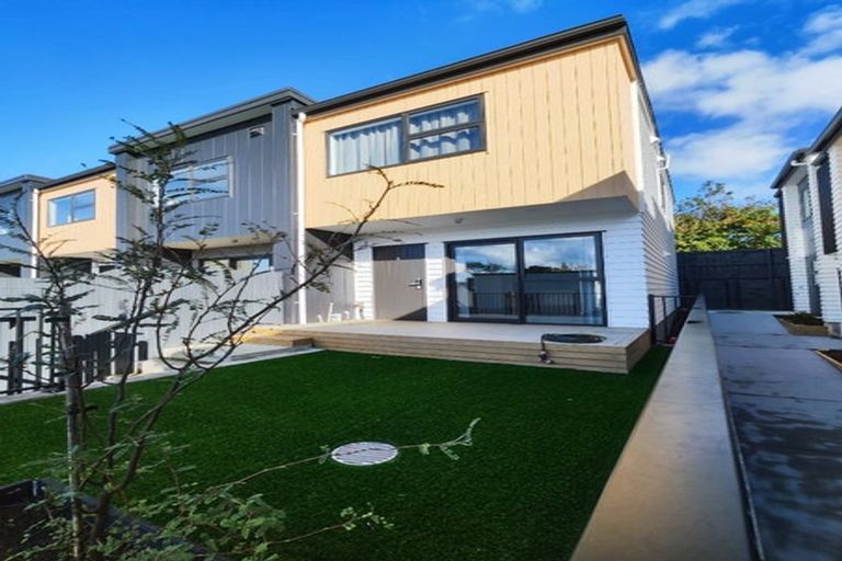 Photo of property in 9/13 Grove Lane, Pakuranga, Auckland, 2010