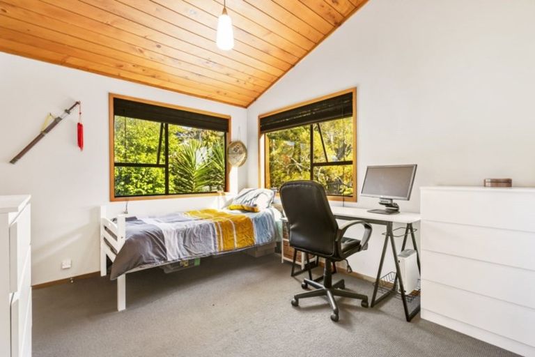 Photo of property in 232b Old Titirangi Road, Titirangi, Auckland, 0604