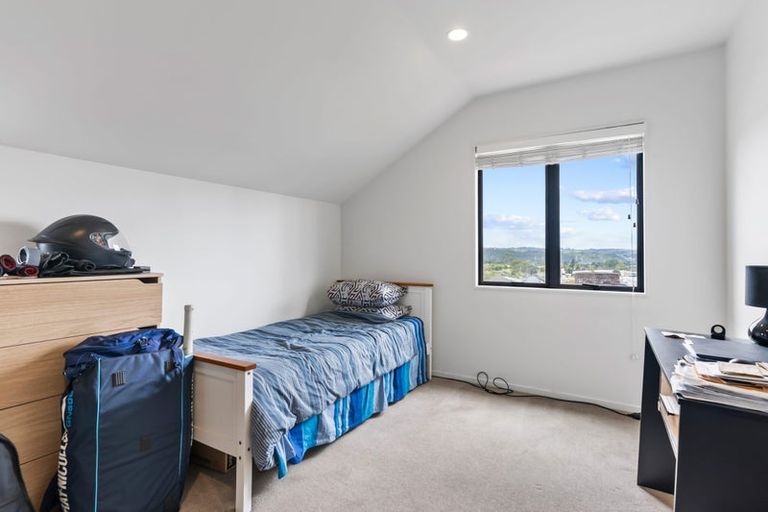 Photo of property in 3/64 Schnapper Rock Road, Schnapper Rock, Auckland, 0632