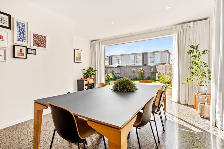 Photo of property in 28e Ian Morrison Road, Hobsonville, Auckland, 0616