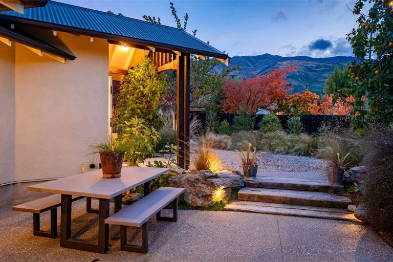 Photo of property in 92 Meadowstone Drive, Wanaka, 9305