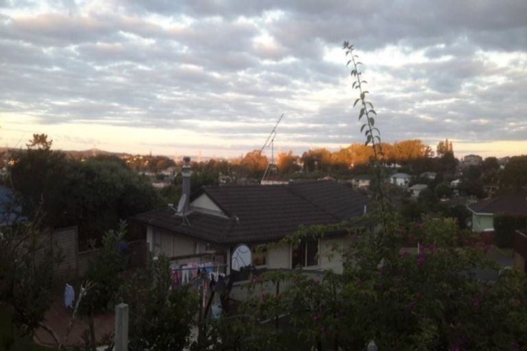 Photo of property in 65a Reynella Drive, Massey, Auckland, 0614