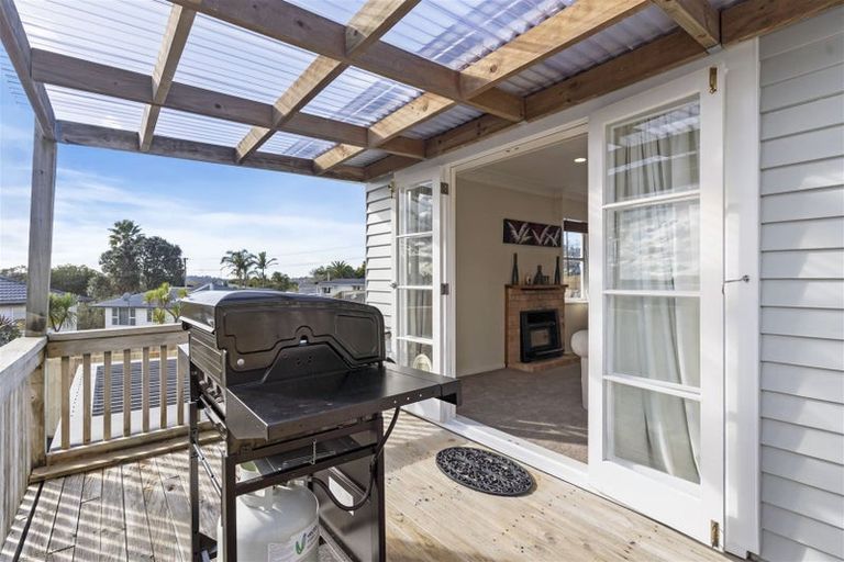 Photo of property in 3 Aeroview Drive, Beach Haven, Auckland, 0626