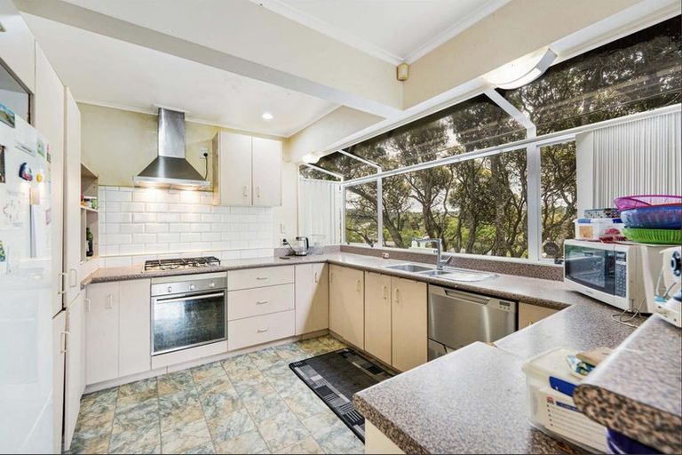 Photo of property in 50 Routley Drive, Glen Eden, Auckland, 0602