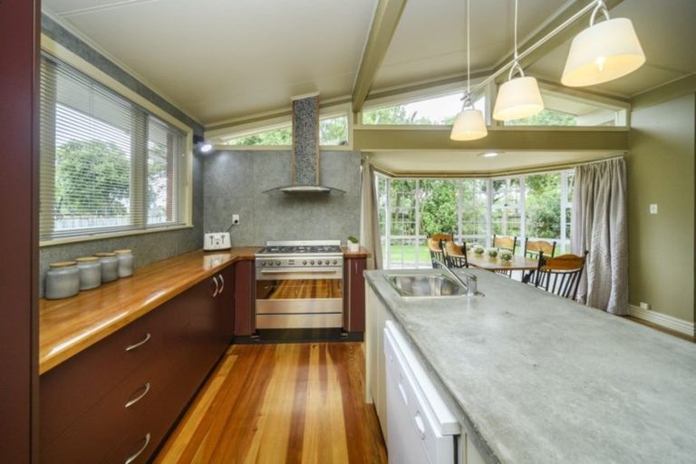 Photo of property in 546 Pioneer Highway, Highbury, Palmerston North, 4412