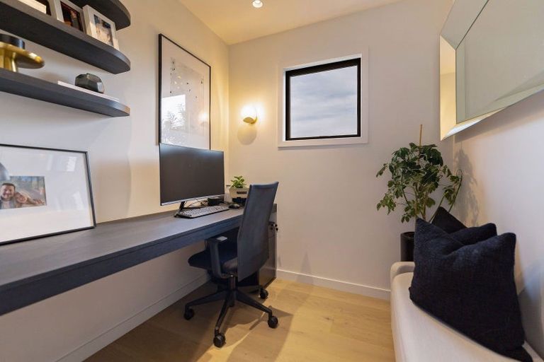 Photo of property in 6 Jacks Point Rise, Jacks Point, Queenstown, 9371