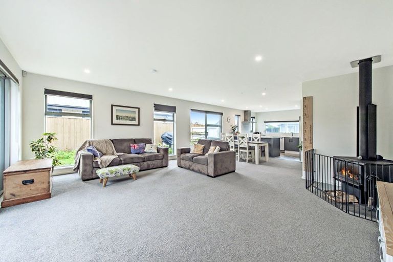 Photo of property in 10 Longcot Drive, Rolleston, 7615