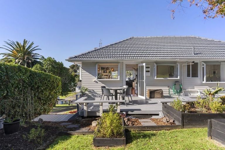 Photo of property in 31 Lingfield Street, Glenfield, Auckland, 0629