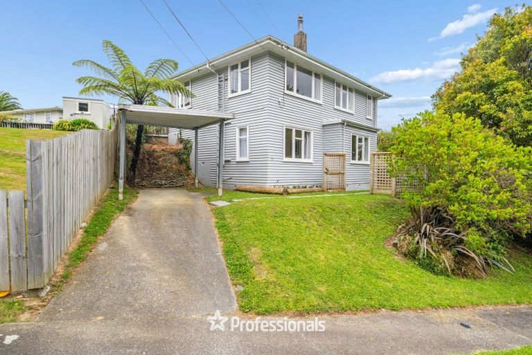 Photo of property in 54 Bird Grove, Stokes Valley, Lower Hutt, 5019