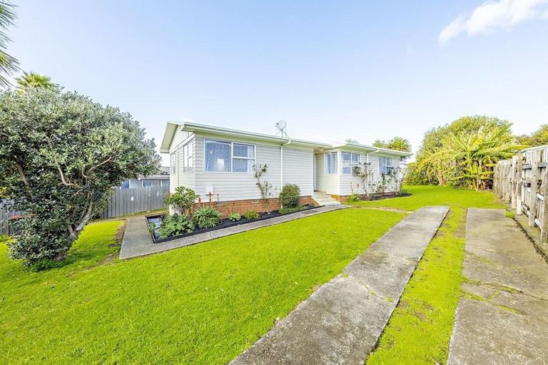 Photo of property in 43 Mckinstry Avenue, Mangere East, Auckland, 2024