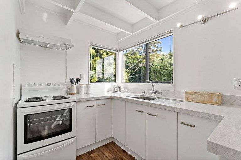 Photo of property in 1/147 Spinella Drive, Bayview, Auckland, 0629